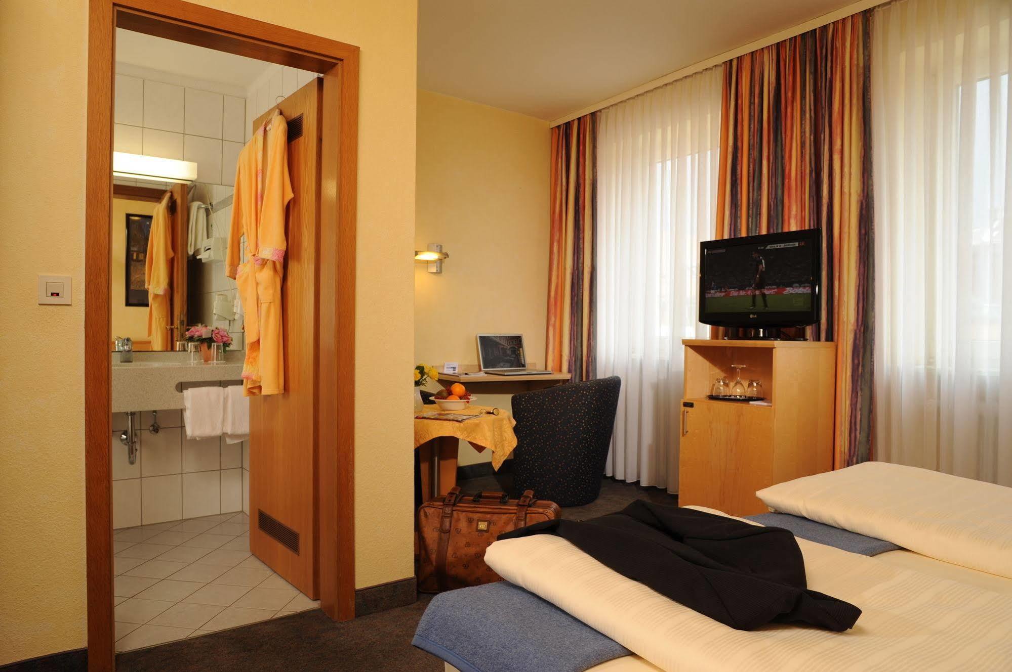 City Partner Hotel Strauss Βίρτσμπουργκ Εξωτερικό φωτογραφία