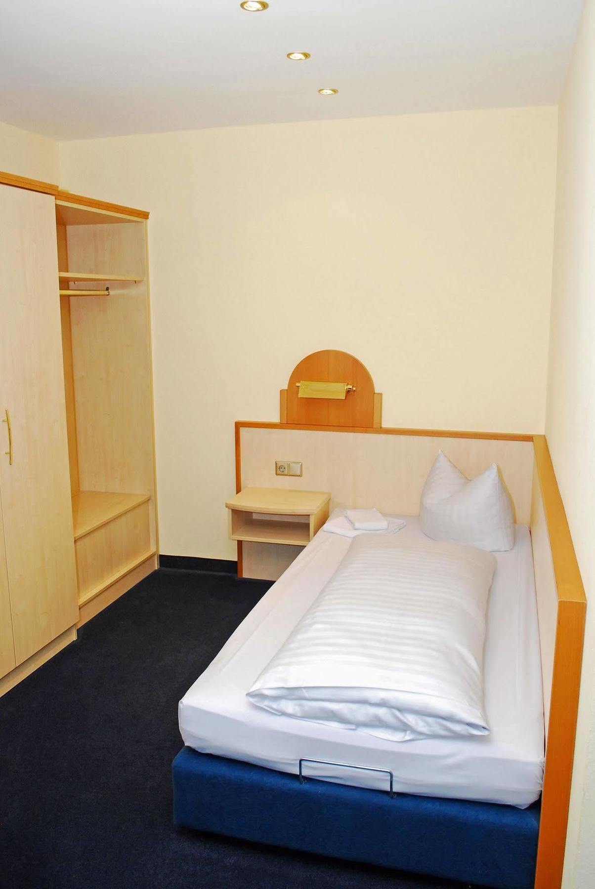 City Partner Hotel Strauss Βίρτσμπουργκ Εξωτερικό φωτογραφία