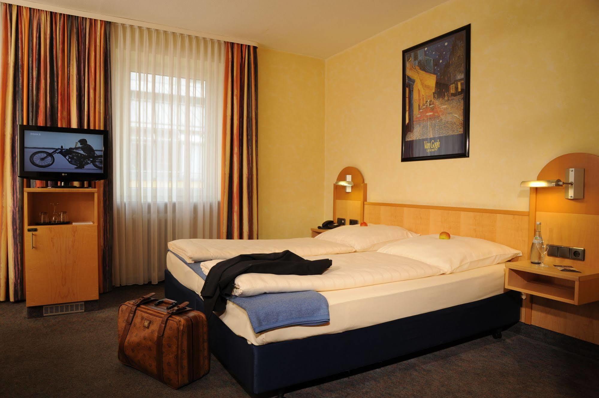 City Partner Hotel Strauss Βίρτσμπουργκ Εξωτερικό φωτογραφία