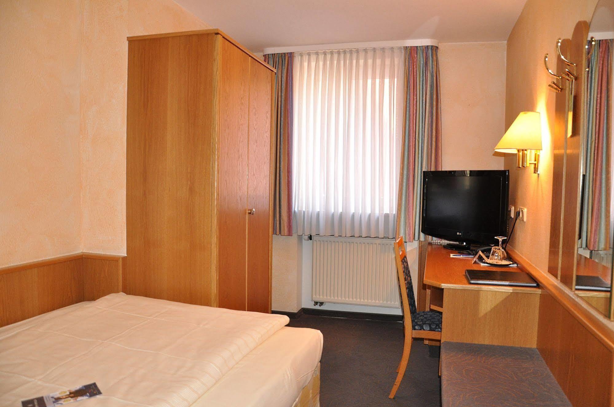 City Partner Hotel Strauss Βίρτσμπουργκ Εξωτερικό φωτογραφία