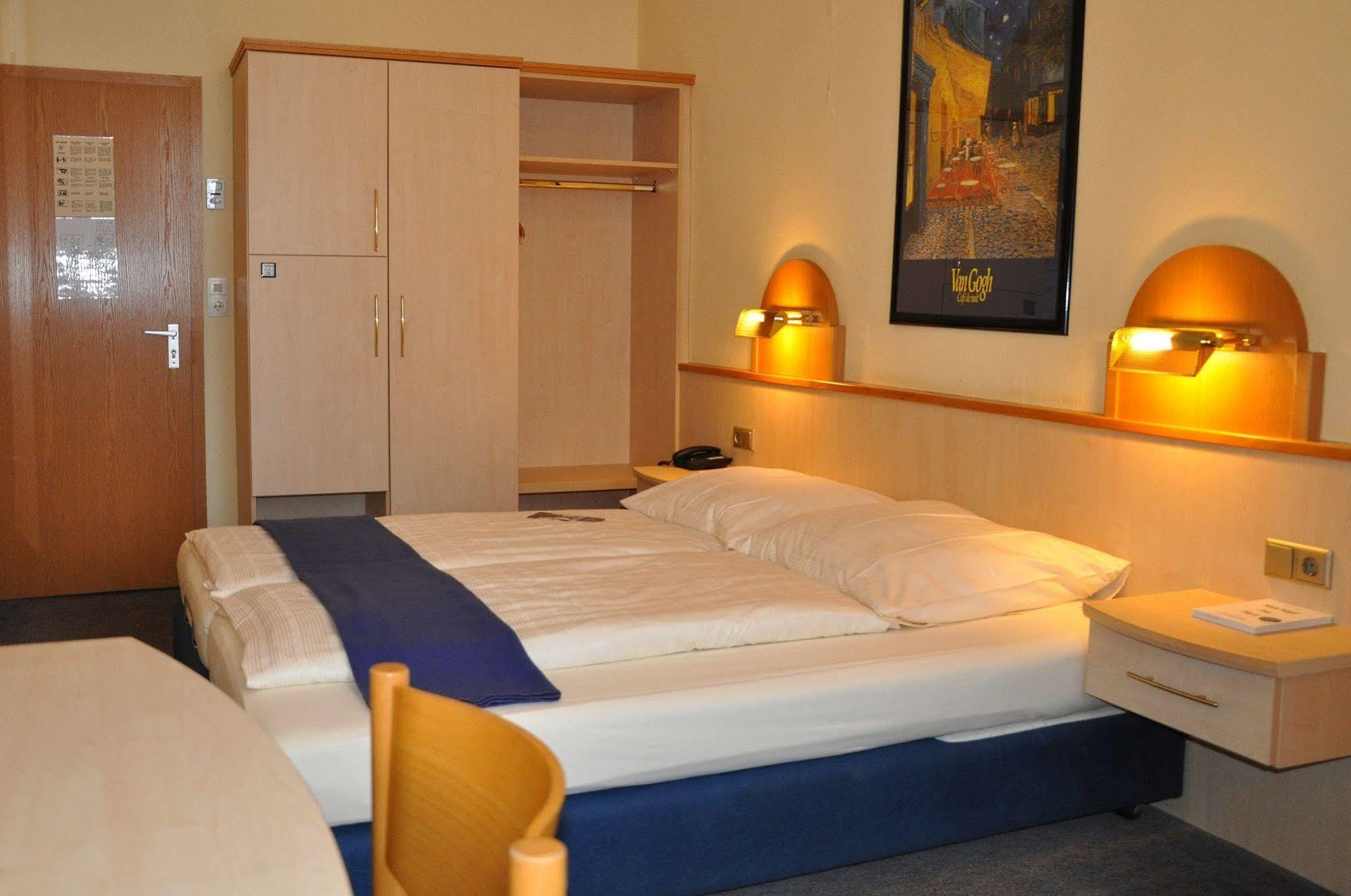 City Partner Hotel Strauss Βίρτσμπουργκ Εξωτερικό φωτογραφία